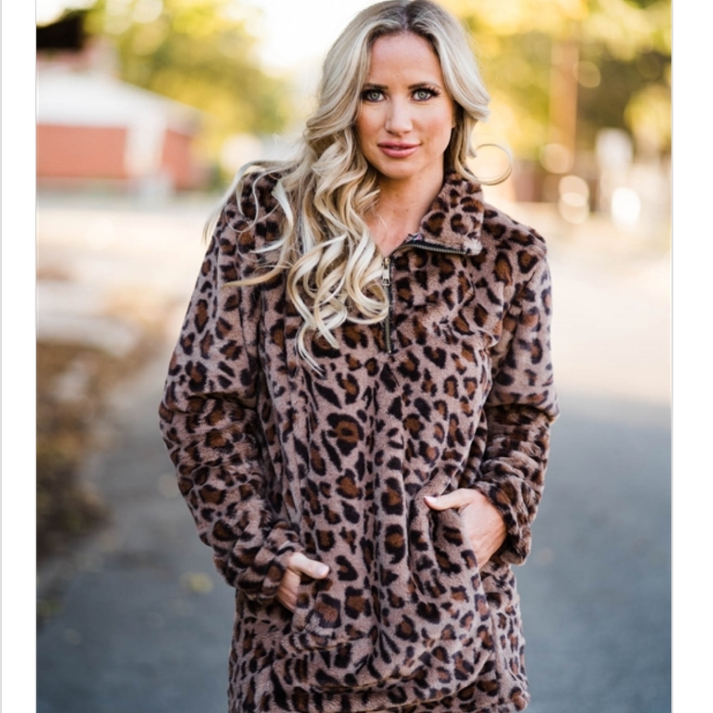 Cheetah fur pullover NWOT